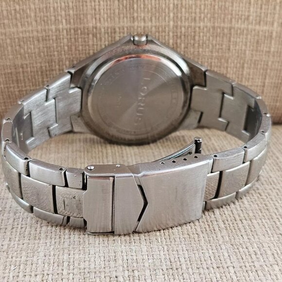Lorus Men Wristwatch Date Calendar Watch Quartz Analog Silver Tone Wrist Watch - Picture 8 of 11